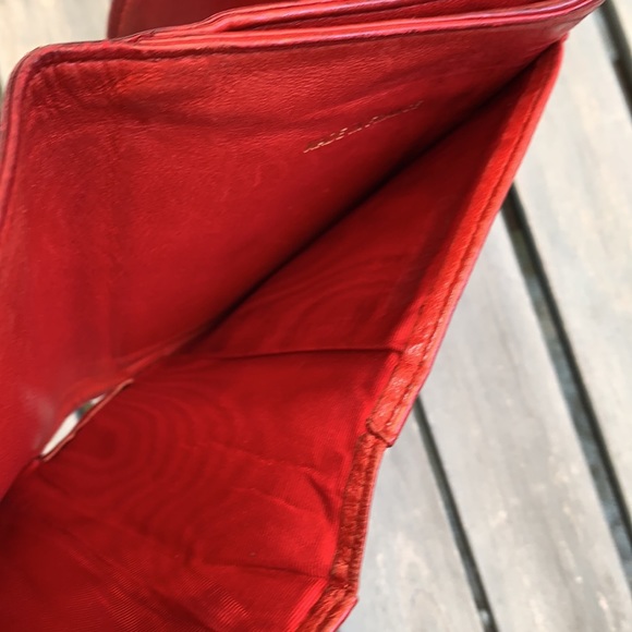 💖SOLD💖CHANEL W-lock compact wallet in lambskin - Picture 5 of 14